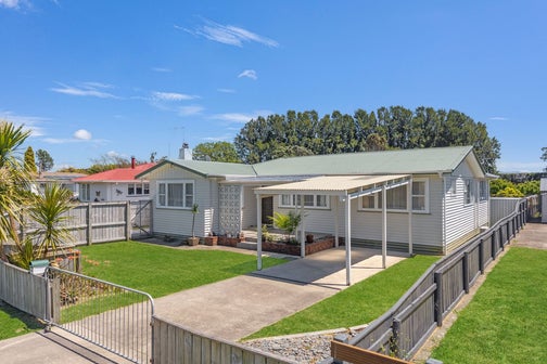 142 College Road, Edgecumbe
